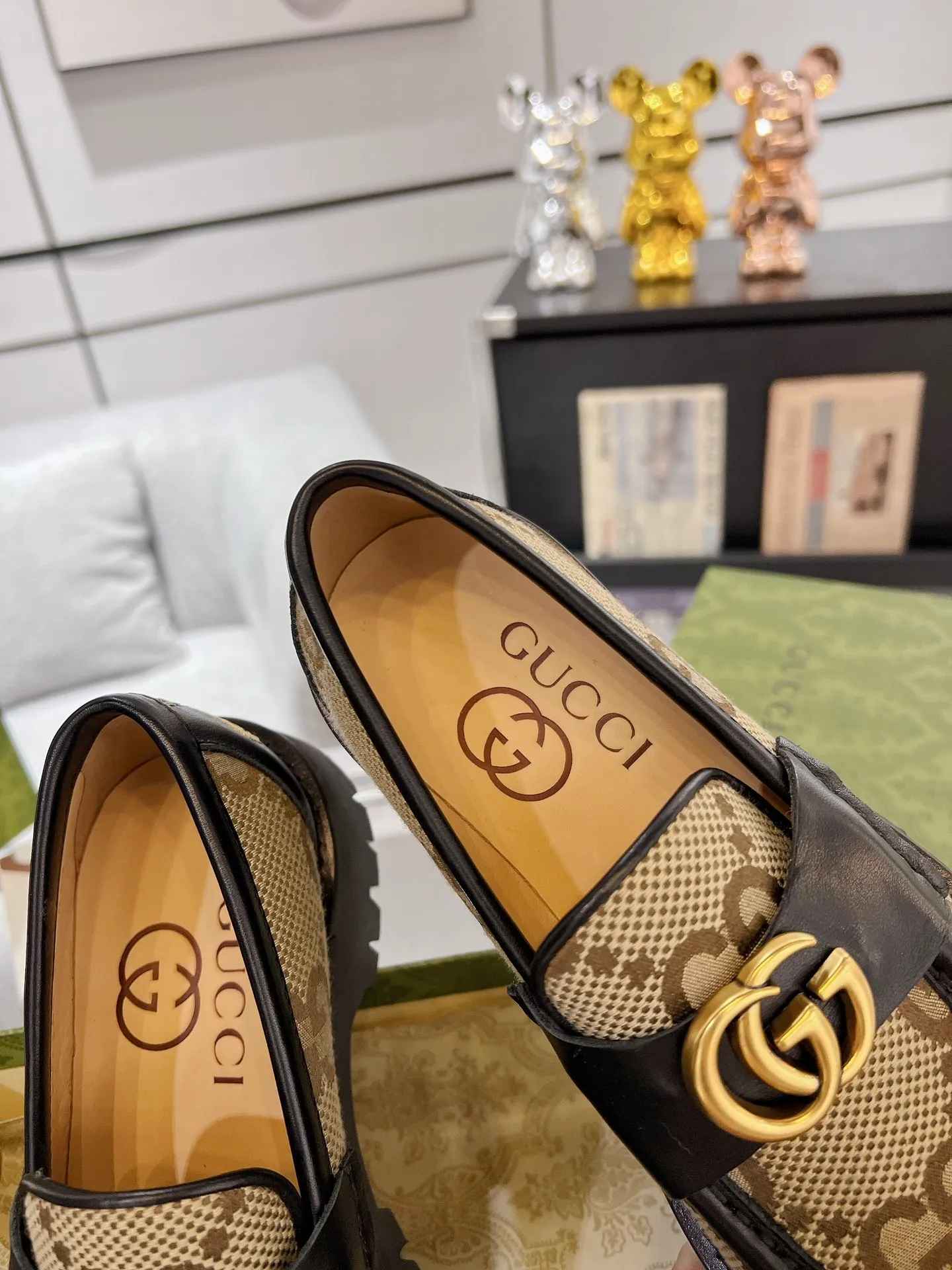 👟👟Ex-factory price 560👟👟 Male +10 Gucci Gucci 2023 early spring new product! The original version is developed into a higher version. Both men and women have open edge beads to ensure consistent quality. Size: 35-41# for women and 39-45# for men.